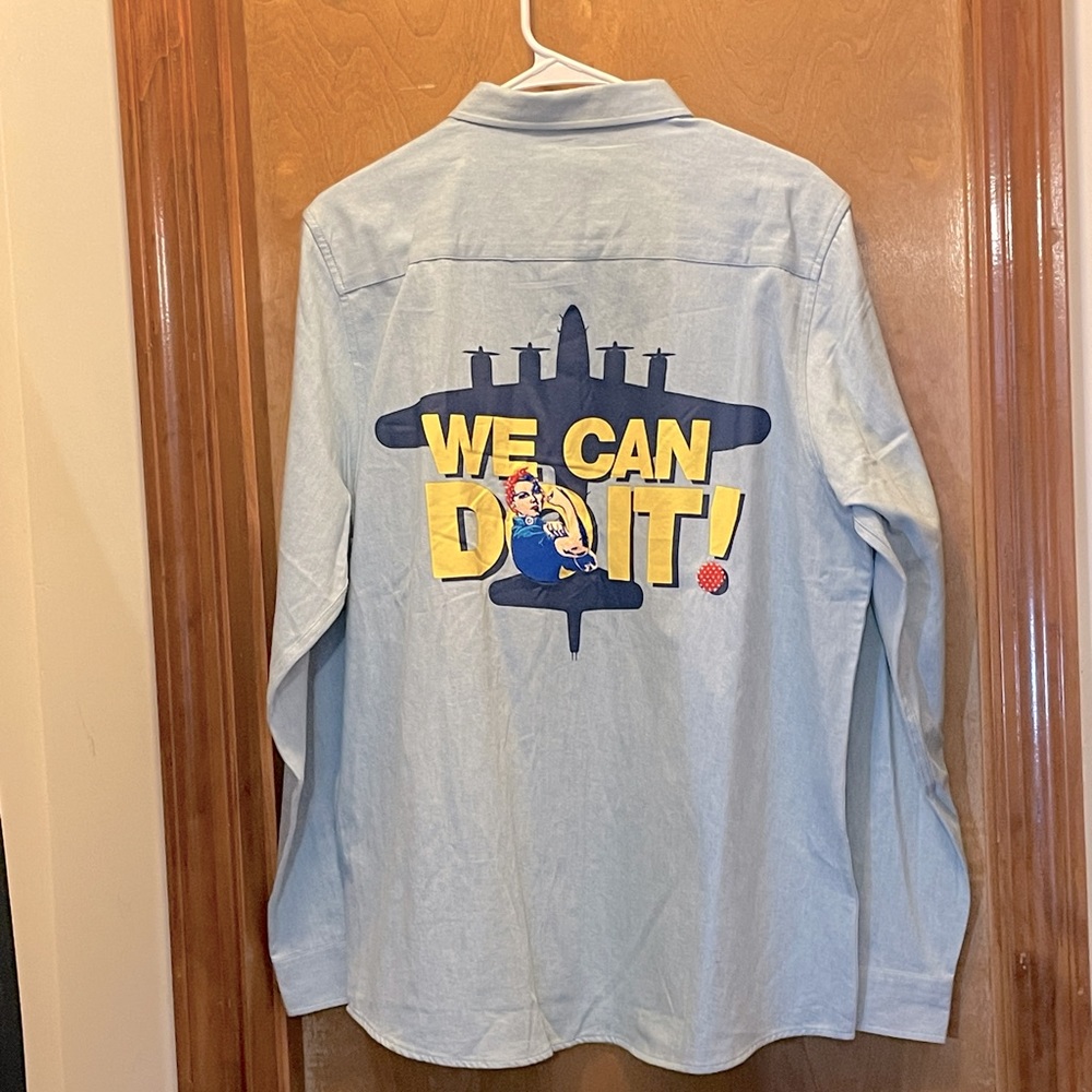 Rosie the Riveter Women’s XL Chambray Shirt